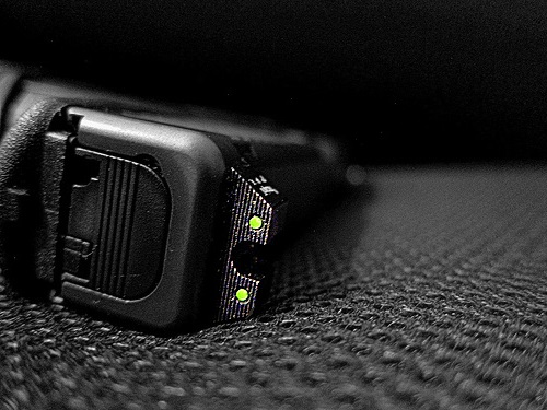 meprolight vs trijicon, trijicon vs meprolight, meprolight vs trijicon night sights, trijicon vs meprolight night sights